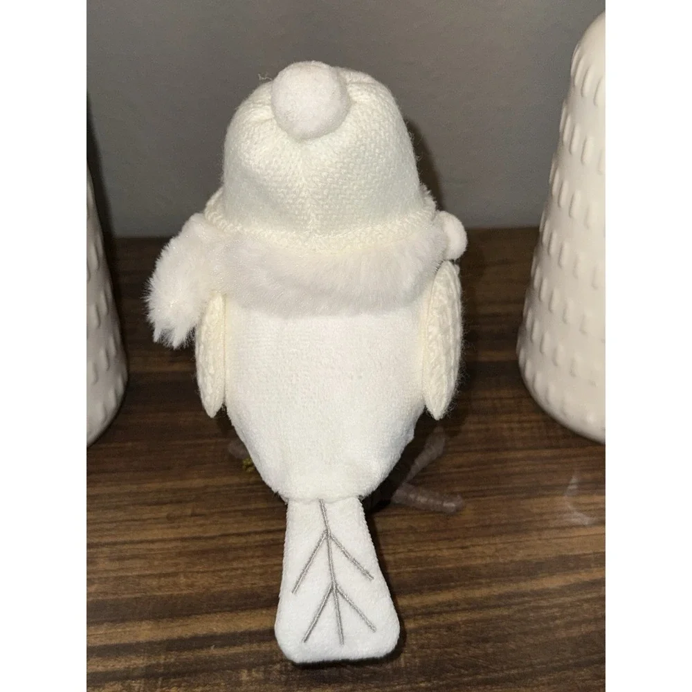 2021 Target Featherly Friends‎ FLURRY Winter Snow Bird Seasonal Decor Props